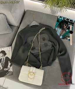 Кофта женская со стразами