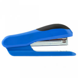 Степлер №24/6 и №26/6 до 20 листов, 12,7х3,4х5,8см, цвета в ассортименте: синий; светло-серый; черный, в цветной коробке (Китай)