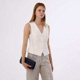 Сумка-клатч женская на магните, с серебристой цепочкой, однотонная, со стёжкой, синяя