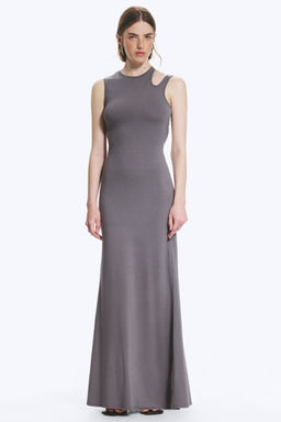 Maxivestido con recorte