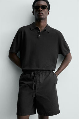 BERMUDA LAVADA REGULAR FIT / Negro