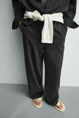 PANTAL?N FLUIDO RELAXED FIT / Gris oscuro