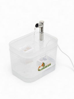 Фонтан для кошек и собак «Пижон», 1.5 л, 16.5×13×12 см, евророзетка, прозрачный