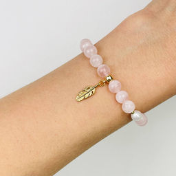 Браслет из мадагаскарского Розового кварца и Жемчуга с подвеской "Перо" 17 см