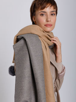 в составе шерсть Большой, мягкий, теплый двусторонний палантин с рисунком в стиле арт-деко. - Tantino фото 7