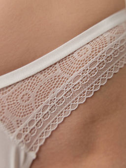 CONTE LACE TWIST LBR 1989 Трусы бразилиана из фактурного кружева и хлопка tofu - Conte elegant фото 3