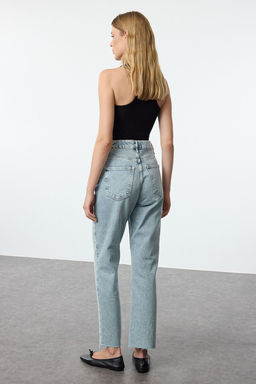 TRENDYOLMILLA Ac?k Mavi Pacas? Kesikli Yuksek Bel Straight Jeans TWOAW25JE00307  фото 19