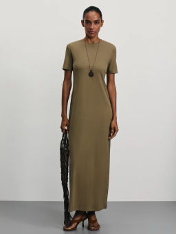 Платье-футболка длины макси / Zarina