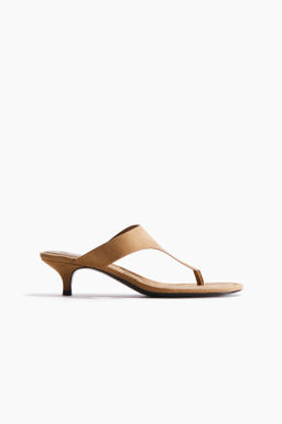 Sandalias con tac?n kitten