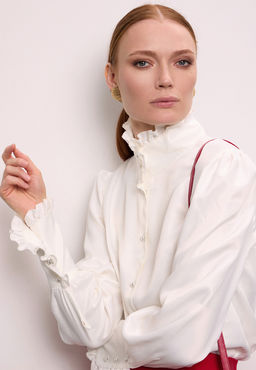 Блузка c изысканным воротником-стойкой DEVITA