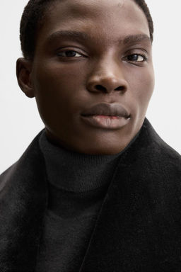 COAT WITH CONTRAST COLLAR - Zara фото 5