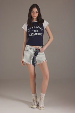 TRENDYOLMILLA Bordo Slogan Bask?l? Fitted/Vucuda Oturan Orme T-shirt TWOSS25TS00107  фото 8