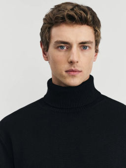 Свитер relax fit с высоким горлом / Zarina