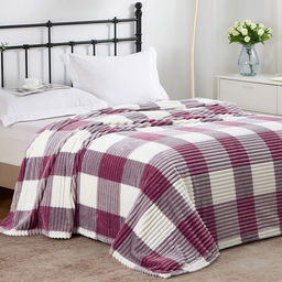 Плед/покрывало 180х200см "Ежевика", велсофт "Orrizonte Print" гладкокрашенный, тиснение полоса, полиэстер 100%, плотность 270г/м2, упаковка: 18х33см пояс бумажный, "Домашняя мода" (Россия)