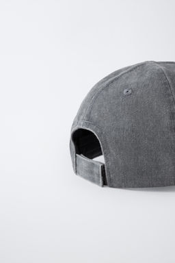 GORRA EFECTO LAVADO BORDADO JENNIE RUBY® / Gris claro