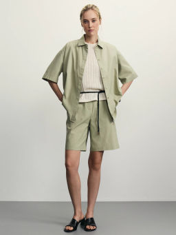 Шорты-бермуды с защипами / Zarina