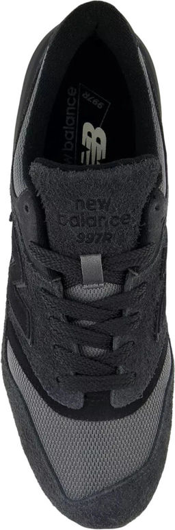 Кроссовки взрослые