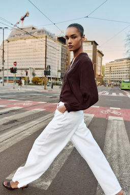 BLUSA BORDADOS / Marr?n