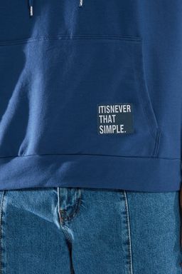 Indigo Kapusonlu Oversize/Genis Kesim Uzun Kol Etiket Aplikeli Sweatshirt TMNSS21SW0221