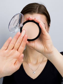 LavelleCollection Пудра PD-16 тон 01светлый,компактная устойчивая SPF-15 Powder