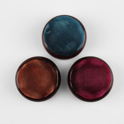 Игольница «Круг», на деревянной подложке, d=7 см, МИКС