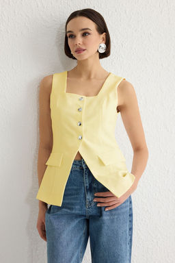 Sar? Fitted Kare Yaka Kal?n Ask?l? Yelek Yelek TWOSS25YE00026