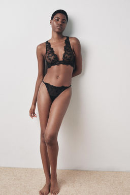 UNDERWIRED LACE BRA