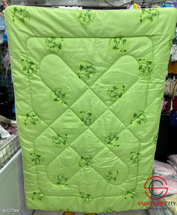 Одеяло на кроватку детское