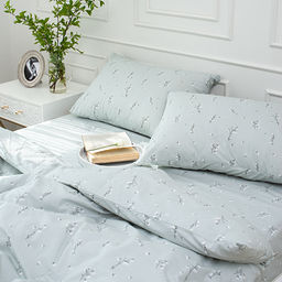 КПБ 2,0 спальный (с простыней на резинке 160х200х25, 2 наволочки 50х70), Подснежники (серо-зеленый) ВБ Пододеяльник на молнии 177х217; простыня на резинке 160х200х25, наволочка 50х70 - 2шт. 2,0 спальный с простыней на резинке 160х200х25