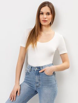 Футболка женская regular fit в молочном оттенке молочный 112806