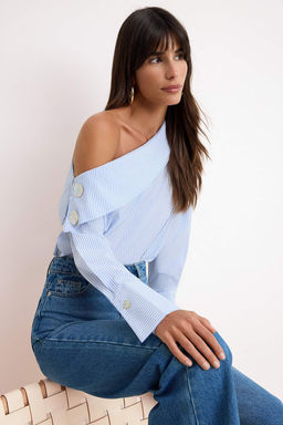 Mavi Cizgili Asimetrik Yaka Dokuma Bluz TWOSS26BZ00666