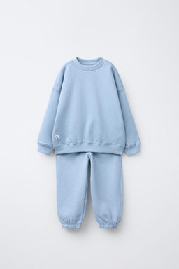 LABEL SWEATSHIRT AND JOGGERS SET