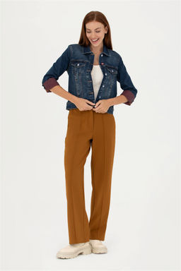 Женские спортивные штаны кокосового цвета