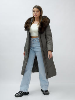 Пальто женское зимние с мехом песец люкс класса серого цвета 625Sr