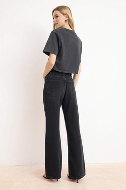 Siyah YUMUSACIK Tencel Kar?s?ml? Yuksek Bel Wide Leg Jeans TWOSS26JE00137