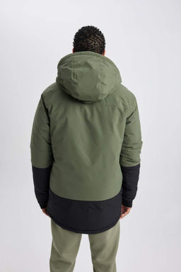 Водоотталкивающее водонепроницаемое пальто стандартной посадки с капюшоном DeFactoFit  фото 11