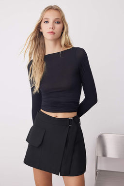 Siyah Kemerli Etek Gorunumlu Sort & Bermuda TWOAW26SR00024