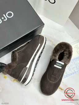 Кроссовки женские для осени