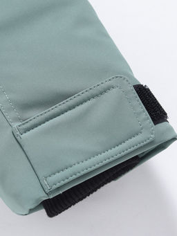 Парка зимняя мужская с капюшоном и мехом енот зеленого цвета 9537-1Z - Valianly фото 11