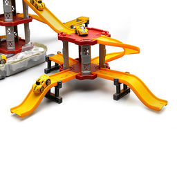 Парковка "Приключения на стройке" (75 предметов) в коробке