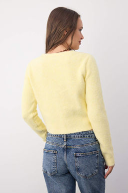Wardrobe Essentials Sar? Crop Dugme Detayl? Yumusak Dokulu V Yaka Yunlu Triko H?rka TWOAW26HI00013