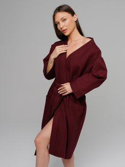 Женский укороченный вафельный халат с планкой темно-бордовый В-11 (122)