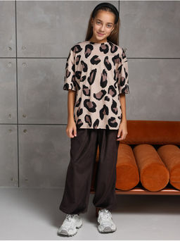 Футболка "Пятна" коричневый Девочка