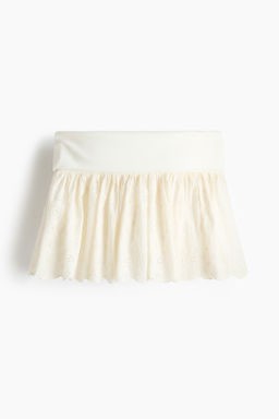 Minifalda pantal?n con bordado ingl?s
