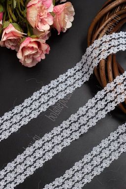 Кружево "Цветочки" 2,5 см*15 ярд (SF-3271), белый