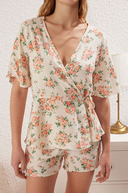 Trendyolmilla Cok Renkli Cicekli Baglama Detayl? Viskon Sortlu Dokuma Pijama Tak?m? THMSS25PT00231 фото 3