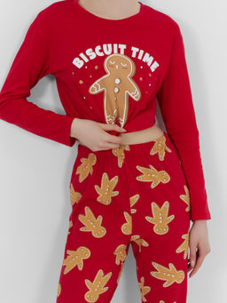 Пижама женская красная с принтом "пряничные человечки" и надписью "biscuit time"