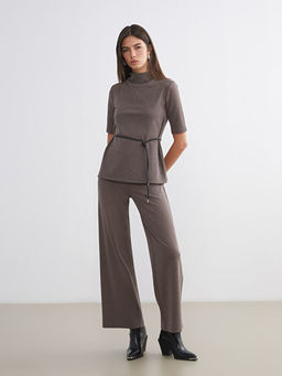 Dik Yaka Beli Kemerli Bluz