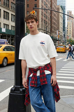 Ekru Oversize/Geni_ Kesim %100 T-Shirt TMNSS22TS0318