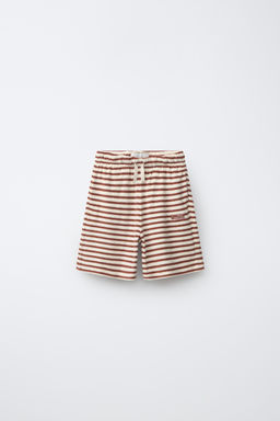 CONJUNTO CAMISETA Y BERMUDA RAYAS EFECTO TOALLA / marron/blanco